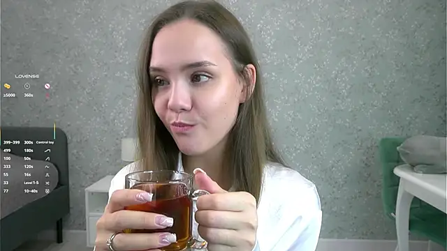 SweetSaraPie online show from 9, 10, 2025