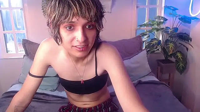 noellee   online show from 21, 10, 2025