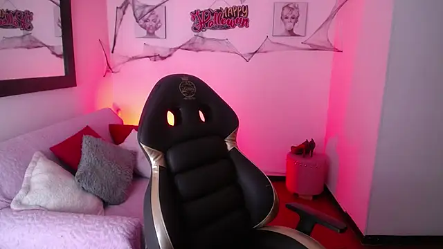 Snapshot of Andy_Eagleton_20_ chatting on 17, 10, 2025 Andy Eagleton 20 online show from 17, 10, 2025