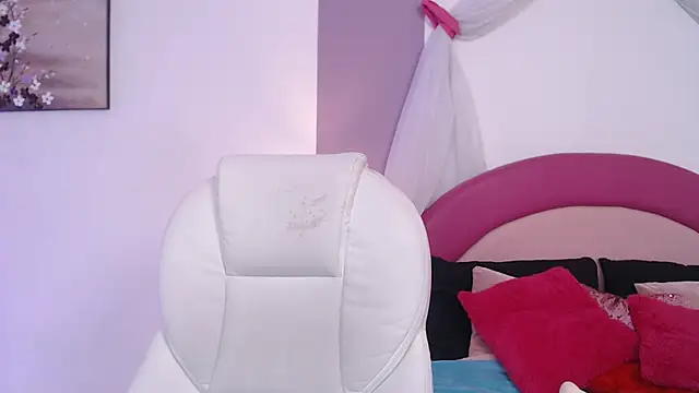 Suzy1  online show from 30, 4, 2026