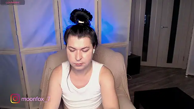 Snapshot of micromouse_mo chatting on 30, 11, 2025 micromouse mo online show from 30, 11, 2025