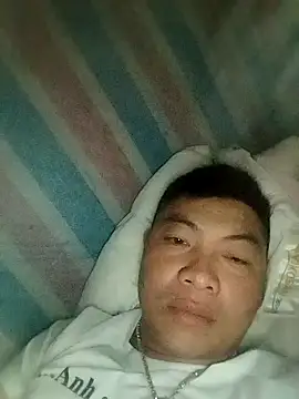 Snapshot of -CHOI-83 chatting on 4, 10, 2025 -CHOI-83 online show from 4, 10, 2025