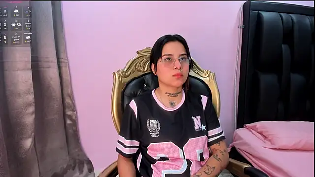 Nixielee  online show from 6, 10, 2025