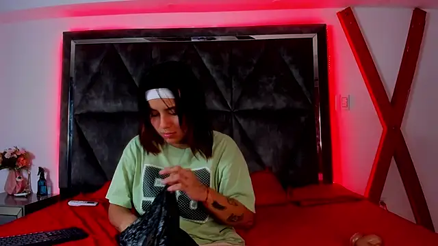 Nixielee  online show from 24, 10, 2025