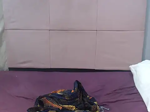 CurvyDollxx25 online show from 9, 10, 2025