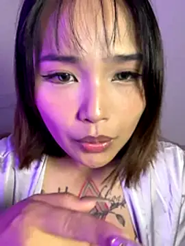 Snapshot of eee79bbb chatting on 29, 11, 2025 eee79bbb online show from 29, 11, 2025