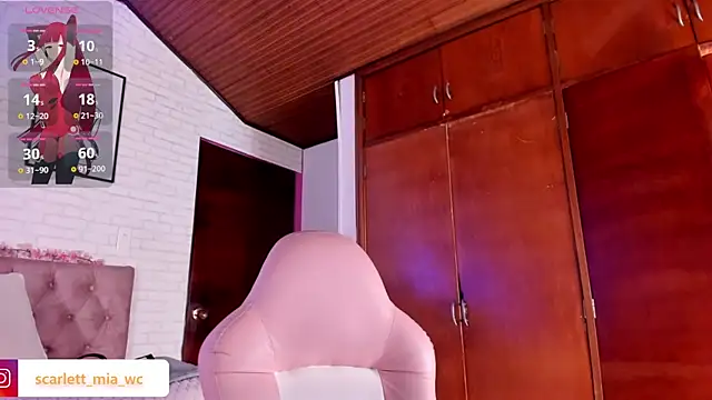 Scarlett fox   online show from 8, 11, 2025