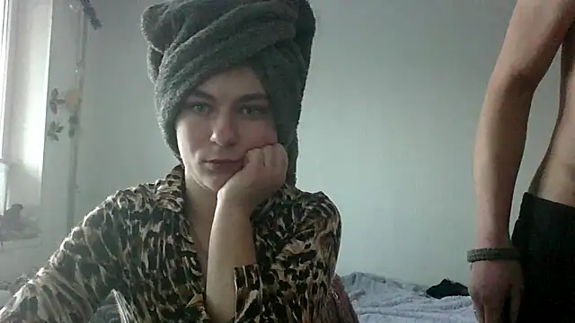 Snapshot of Twolatte1520 chatting on 4, 2, 2026 Twolatte1520 online show from 4, 2, 2026