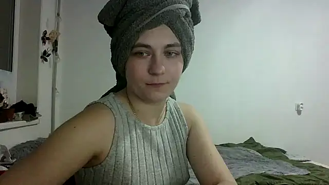 Snapshot of Twolatte1520 chatting on 27, 2, 2026 Twolatte1520 online show from 27, 2, 2026