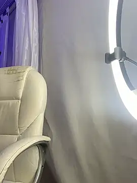 Rose monroee online show from 13, 7, 2026