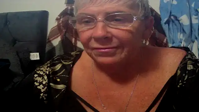 Playful MILF Demi online show from 25, 6, 2026