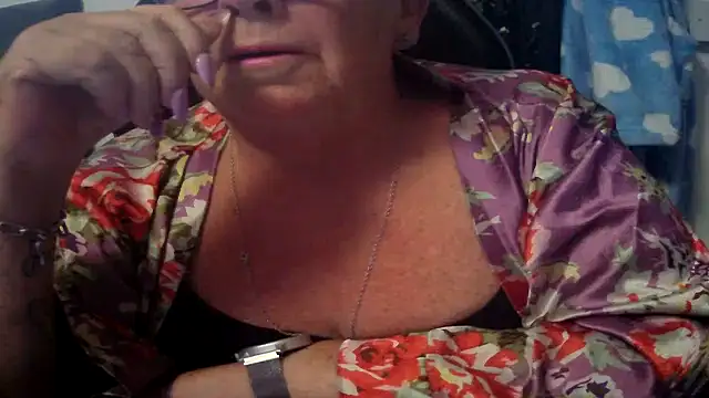Playful MILF Demi online show from 12, 7, 2026