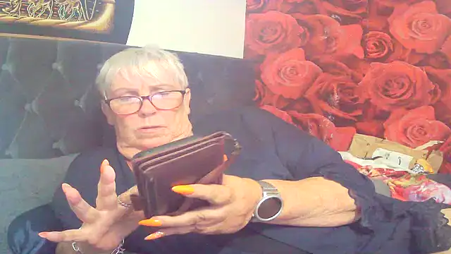 Playful MILF Demi online show from 2, 8, 2026
