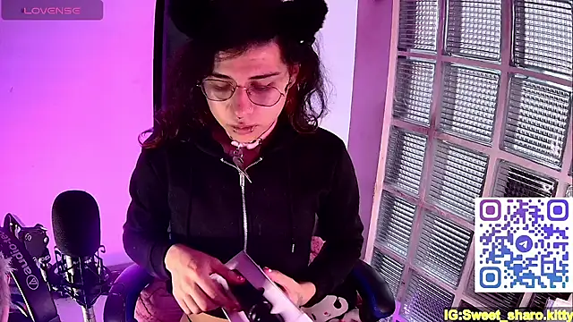 Sweet-SharoKitty online show from 8, 5, 2026