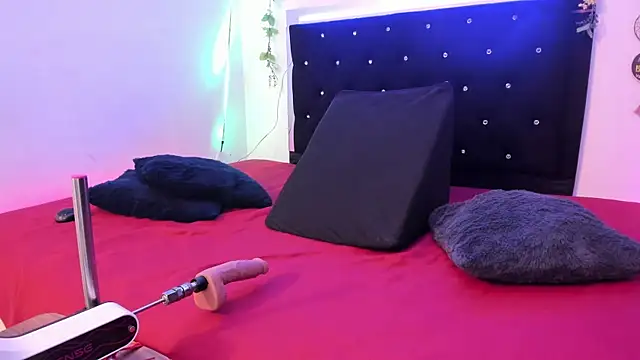 DayanRoux online show from 9, 10, 2025