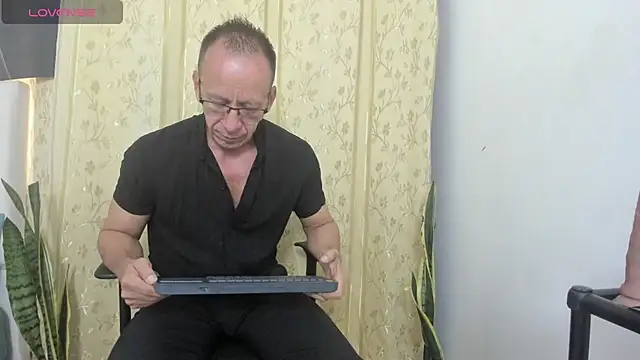  axelking  online show from 2, 7, 2026