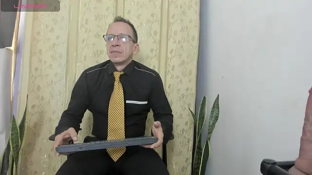  axelking  online show from 10, 7, 2026