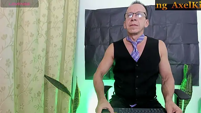  axelking  online show from 30, 7, 2026