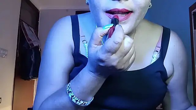 horny milf couple online show from 1, 7, 2026