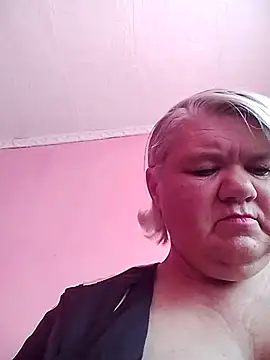 Snapshot of LusiyaGold5 chatting on 23, 10, 2025 LusiyaGold5 online show from 23, 10, 2025