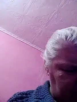 Snapshot of LusiyaGold5 chatting on 2, 11, 2025 LusiyaGold5 online show from 2, 11, 2025