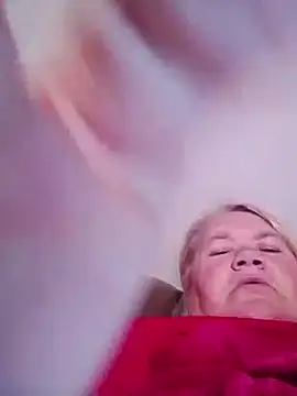 Snapshot of LusiyaGold5 chatting on 7, 11, 2025 LusiyaGold5 online show from 7, 11, 2025