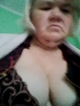 Snapshot of LusiyaGold5 chatting on 15, 11, 2025 LusiyaGold5 online show from 15, 11, 2025