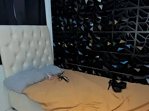 Yourdreamgoddess online show from 19, 5, 2026