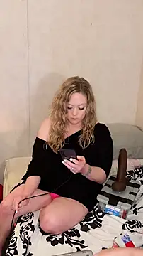 amandatheblondewife online show from 17, 7, 2026
