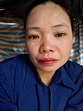 miomio-12 online show from 17, 11, 2025