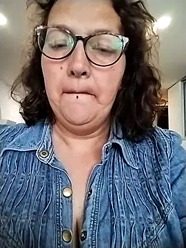 Snapshot of -saraqueen- chatting on 16, 10, 2025 -saraqueen- online show from 16, 10, 2025