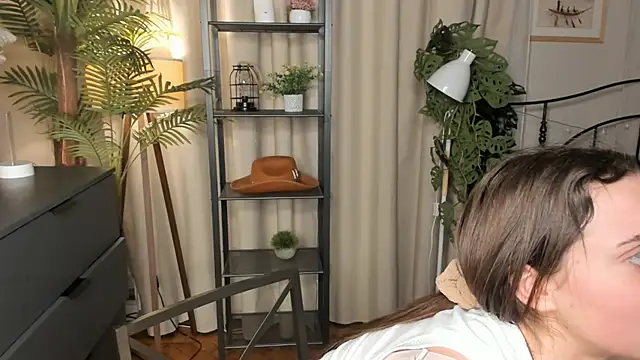 ThelmaJusto online show from 28, 11, 2025