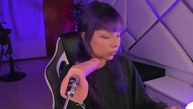 Lia Kitten online show from 25, 10, 2025