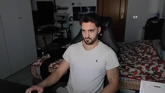 Snapshot of Al3xox02 chatting on 1, 2, 2026 Al3xox02 online show from 1, 2, 2026