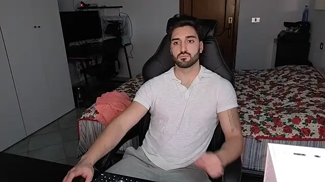 Snapshot of Al3xox02 chatting on 6, 2, 2026 Al3xox02 online show from 6, 2, 2026