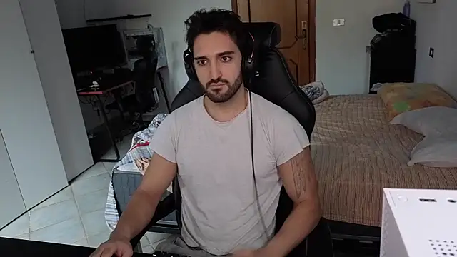 Snapshot of Al3xox02 chatting on 15, 2, 2026 Al3xox02 online show from 15, 2, 2026