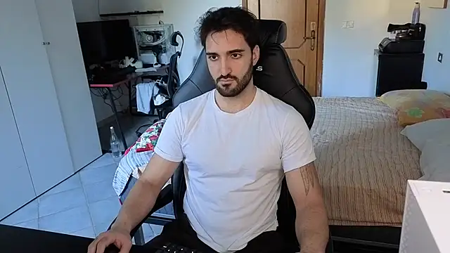 Snapshot of Al3xox02 chatting on 21, 2, 2026 Al3xox02 online show from 21, 2, 2026