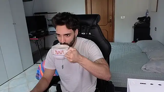 Snapshot of Al3xox02 chatting on 18, 3, 2026 Al3xox02 online show from 18, 3, 2026