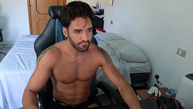 Al3xox02 online show from 30, 7, 2026