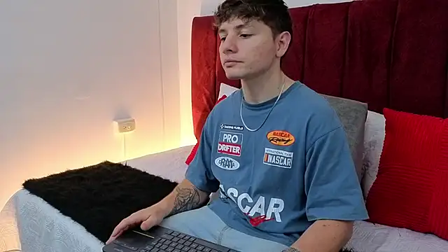 Leoo Miller online show from 19, 3, 2026