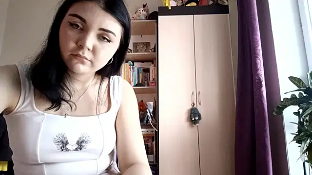 Snapshot of Abi_bee chatting on 21, 10, 2025 Abi bee online show from 21, 10, 2025