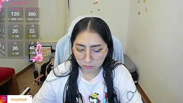 Snapshot of LoveLyy- chatting on 9, 11, 2025 LoveLyy- online show from 9, 11, 2025