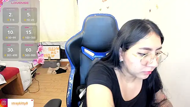 Snapshot of LoveLyy- chatting on 14, 1, 2026 LoveLyy- online show from 14, 1, 2026