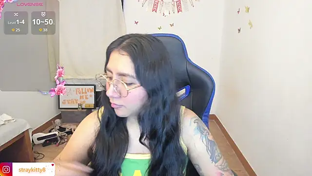 Snapshot of LoveLyy- chatting on 28, 7, 2026 LoveLyy- online show from 28, 7, 2026