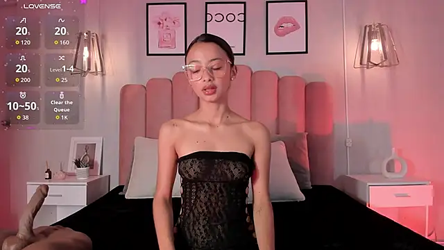lena martinn online show from 30, 4, 2026