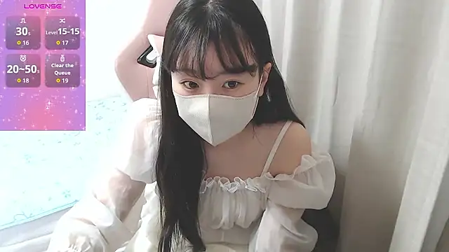 Snapshot of hinako08 chatting on 14, 11, 2025 hinako08 online show from 14, 11, 2025