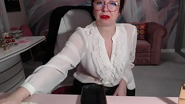 Arisa5000 online show from 6, 3, 2025