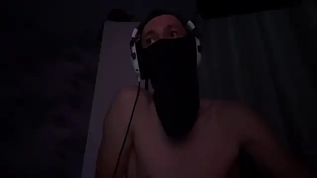 Snapshot of suicdemask chatting on 5, 10, 2025 suicdemask online show from 5, 10, 2025