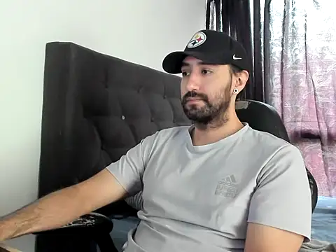 Snapshot of coolfriki chatting on 11, 10, 2025 coolfriki online show from 11, 10, 2025