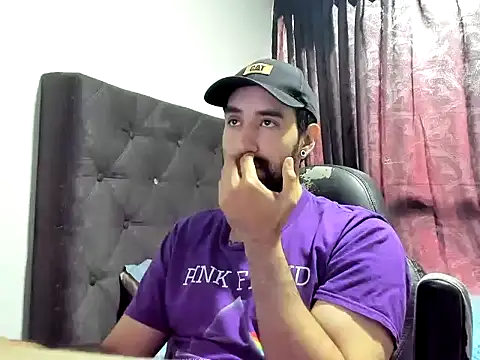 Snapshot of coolfriki chatting on 14, 10, 2025 coolfriki online show from 14, 10, 2025